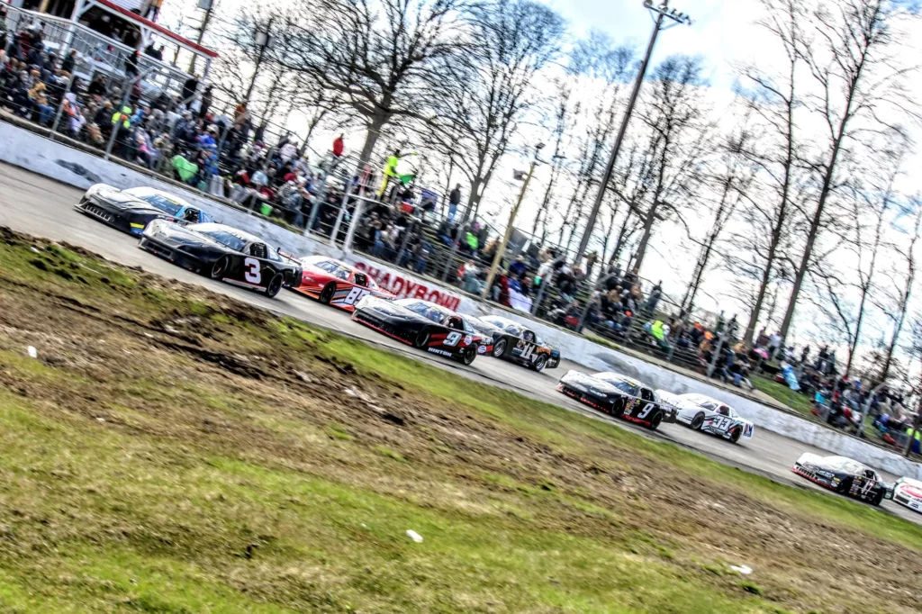 Shadybowl Speedway Kicks off 2024 Season for Vore's Welding CRA