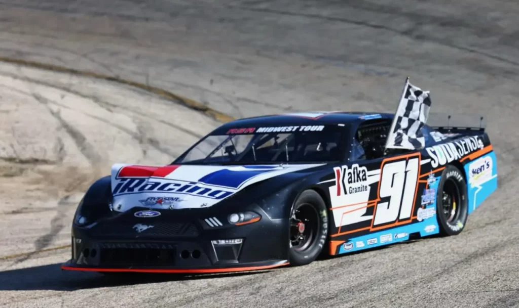Ty-Majeski-Slinger-Super-