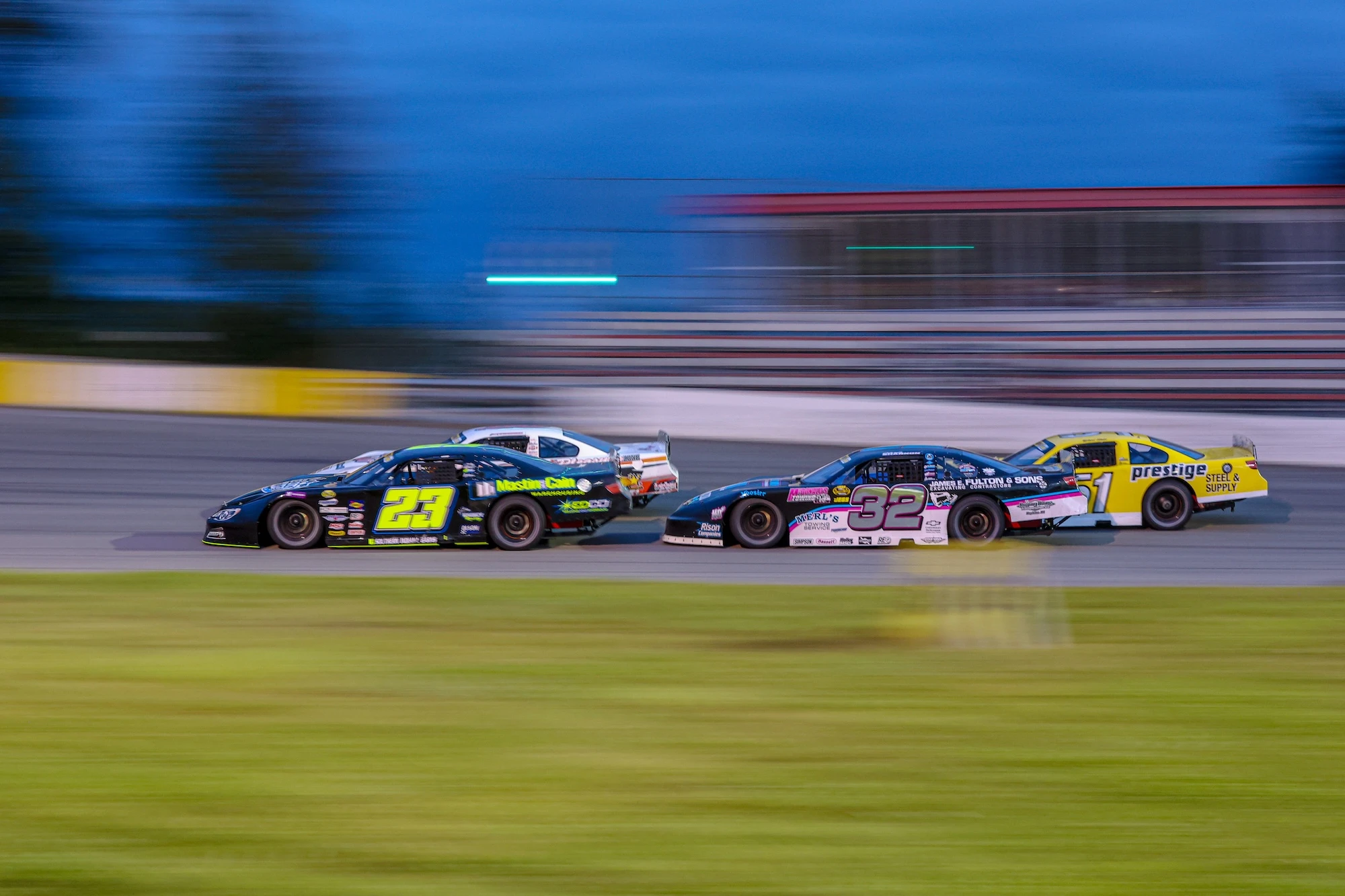 News: HIGHLIGHTS: Mudslinger 100 at Auto City / Click to Read