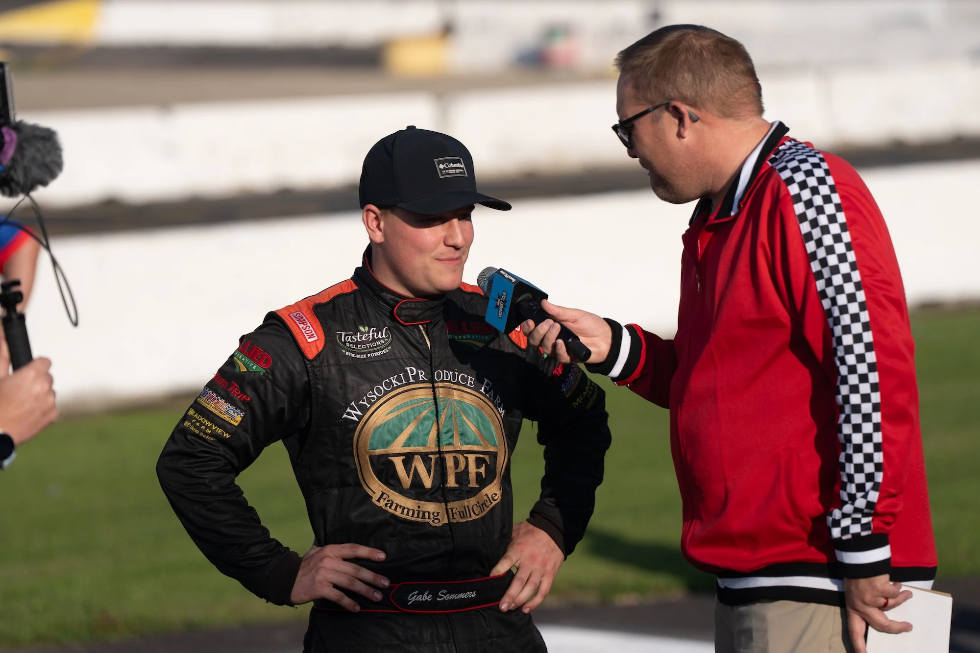 News: Sommers Propels to Point Lead With Sauter Victory / Click to Read