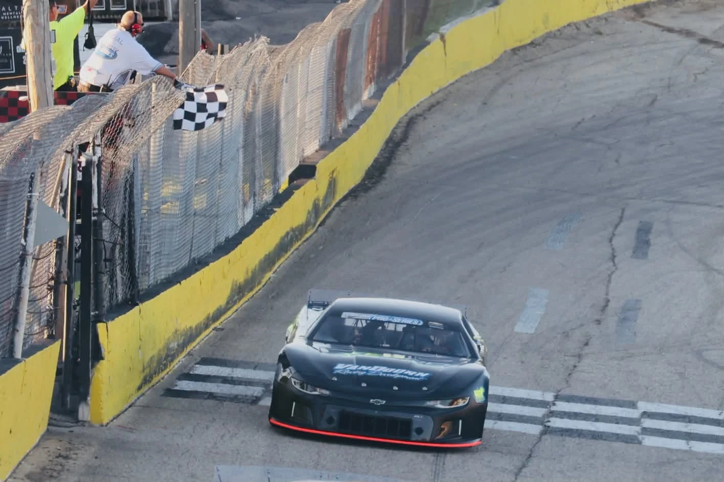 Featured image for “Kraus Dominates in Pro Series Debut at Slinger”